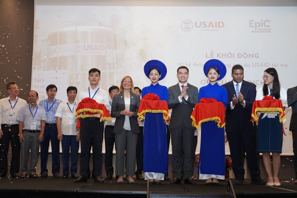 United States Announces 10 More Liquid Oxygen Systems for Vietnam’s Hospitals