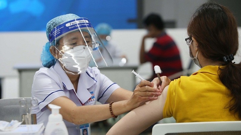 Minister urges faster progress of third dose vaccination