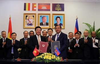 Deputy PM co-chaired the Meeting of Vietnam – Cambodia Joint Commission