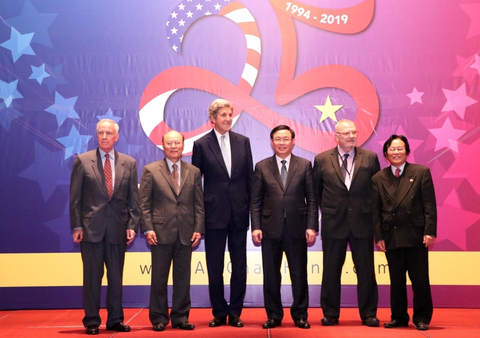 vietnam us bolster economic cooperation