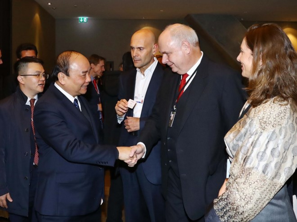 vietnam one of best investment havens pm