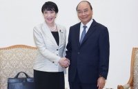 prime minister welcomes secretary general of japans ruling party