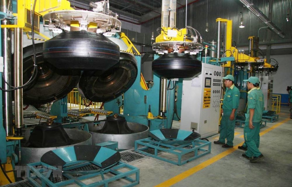 Production activities at a factory of the Danang Rubber JSC at the Lien Chieu Industrial Park. (Photo: VNA)