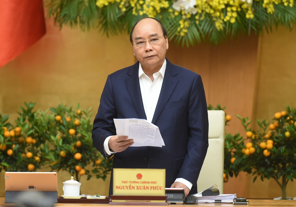 Prime Minister Nguyen Xuan Phuc orders COVID-19 vaccine supply to be ready in first quarter