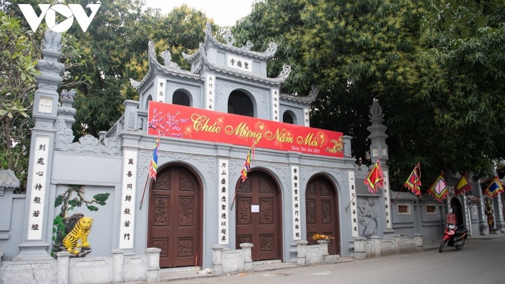 Pagodas and temples close in Ha Noi amid COVID-19 fears
