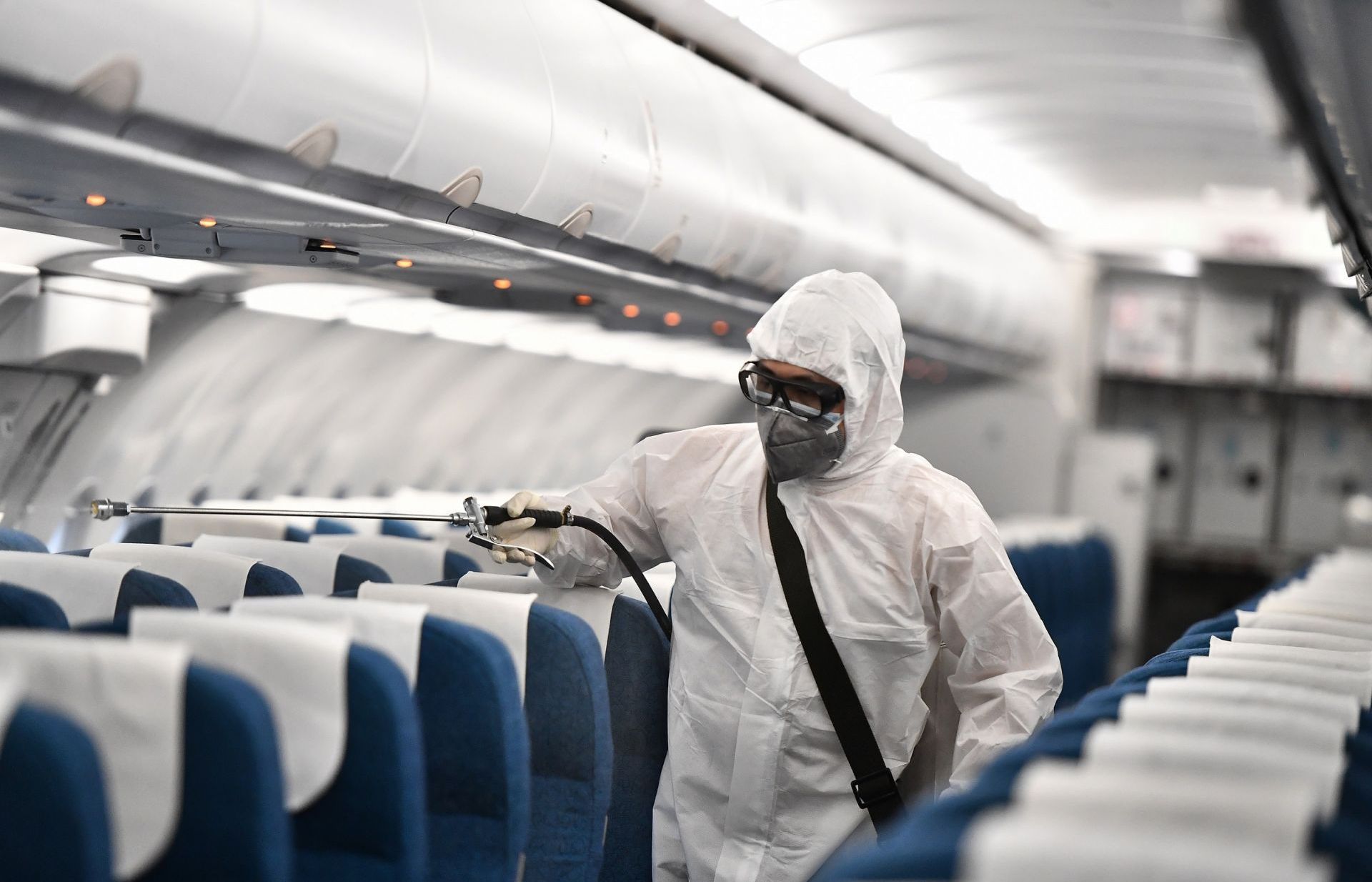 Vietnamese citizens abroad receive help to get home amidst COVID-19 pandemic