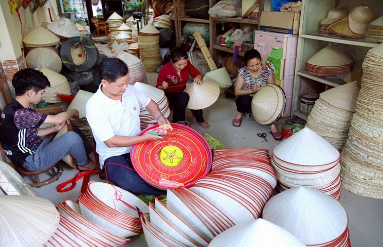 Ha Noi craft villages urged to apply new technologies to promote products
