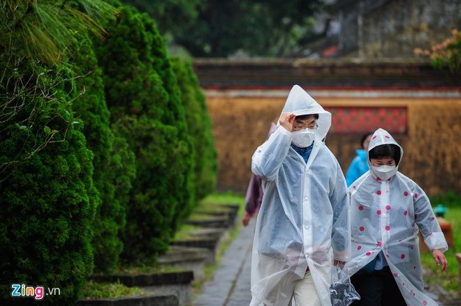 face masks in public places required for all to prevent covid 19 pandemic spread