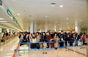 Nearly 7,000 Vietnamese return home due to COVID-19 fear in foreign countries