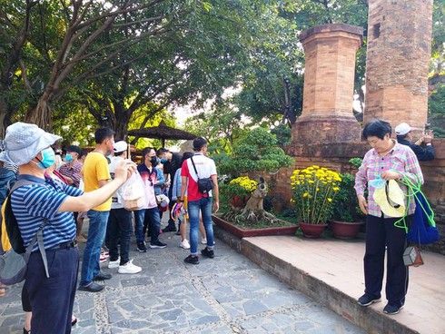 khanh hoa quang binh temporarily halt tourism activities due to covid 19 fears