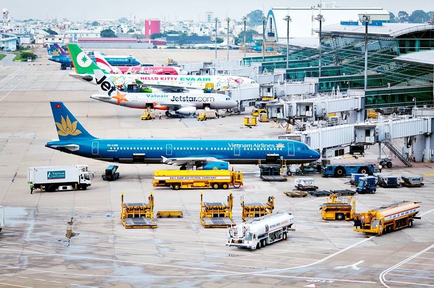 Viet Nam should focus on key airport projects: Experts