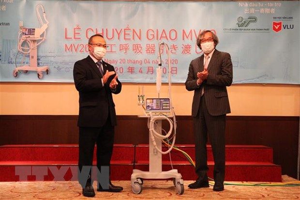 japanese ventilators handed over to help fight covid 19