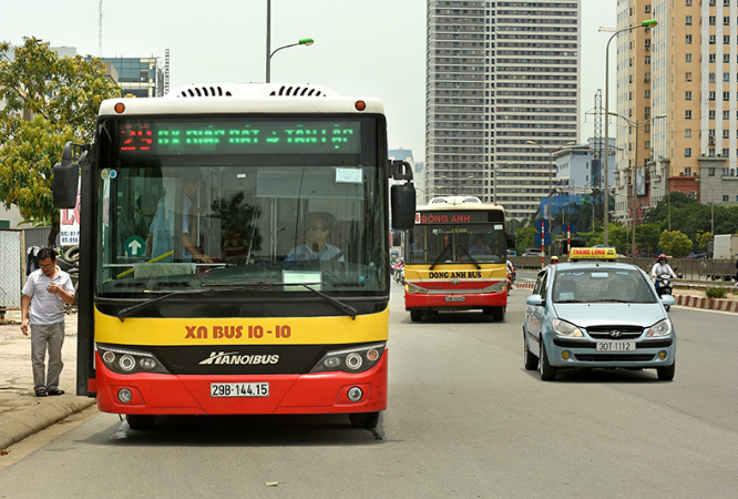 ha noi hcm city resume bus services from may 4