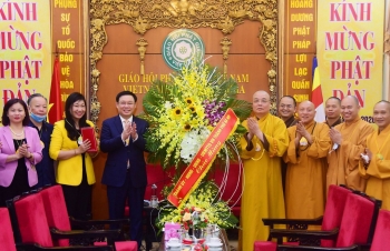 Ha Noi leader extends greetings on Lord Buddha’s birthday