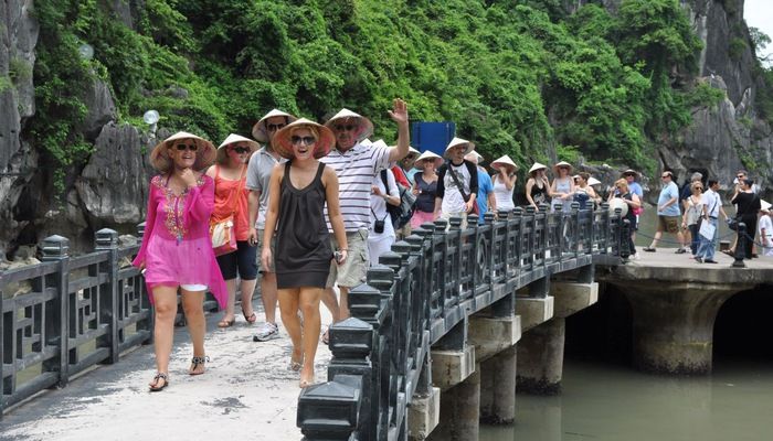 stranded foreigners due to covid 19 can stay in vietnam until june 30