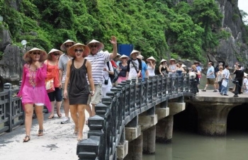 Stranded foreigners due to COVID-19 can stay in Vietnam until June 30