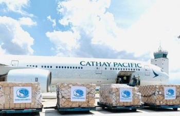 Eight wide-body aircraft transport Vietnamese medical supplies to US
