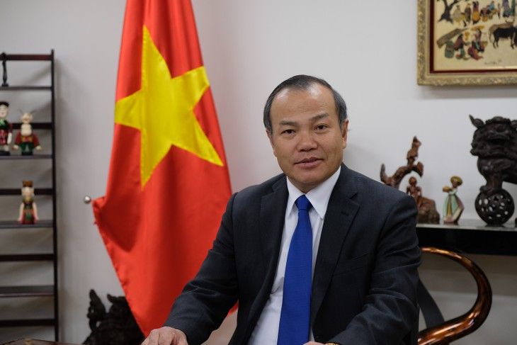 vietnam japan coordinate closely to fight covid 19 ambassador vu hong nam