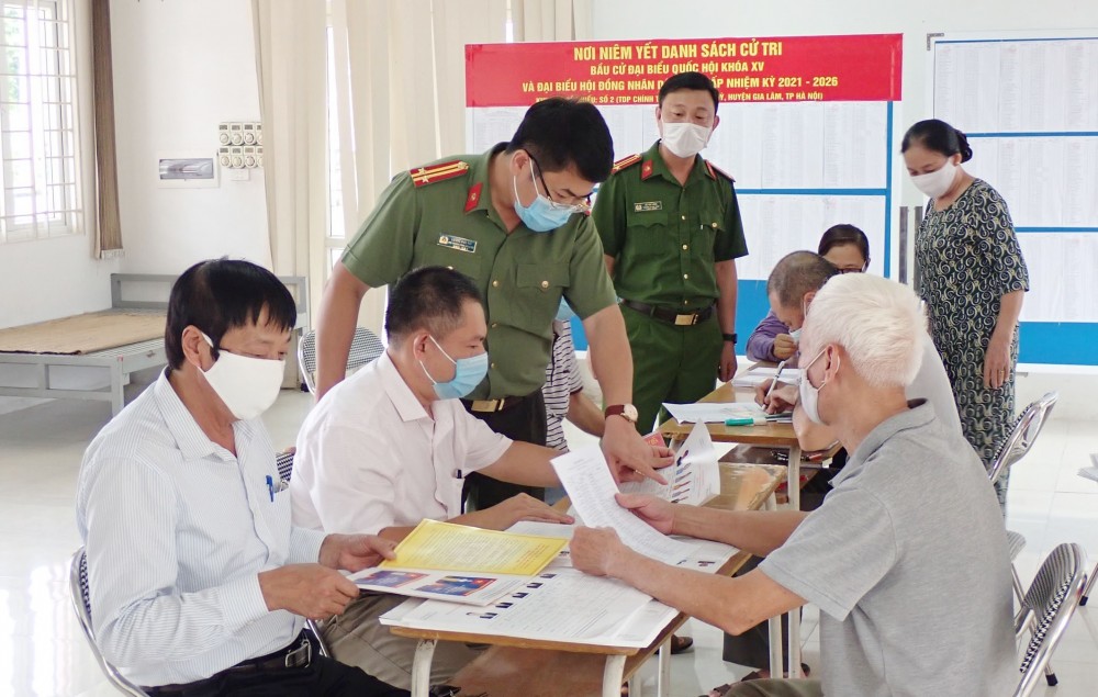 Hanoi’s police ensures security, order for the upcoming elections of deputies to the 15th National Assembly and all-level People’s Councils for 2021-2026. (Photo:VNA)