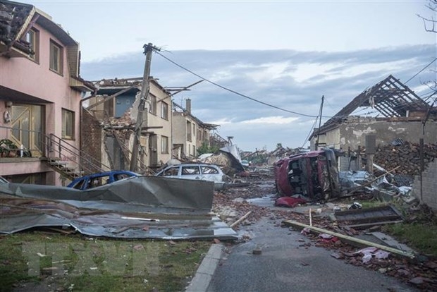 Embassy, association comfort Vietnamese hit by tornado in Czech Republic