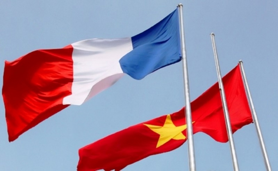 vietnamese leaders congratulates france on national day