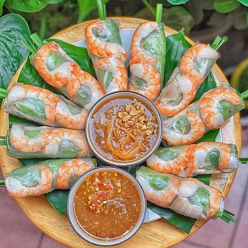 Fresh Vietnamese spring rolls honoured by foreign media outlets