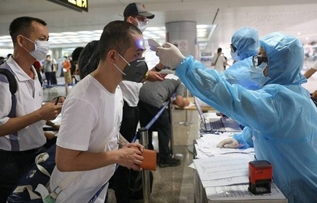 240 passengers from Singapore test negative for COVID-19