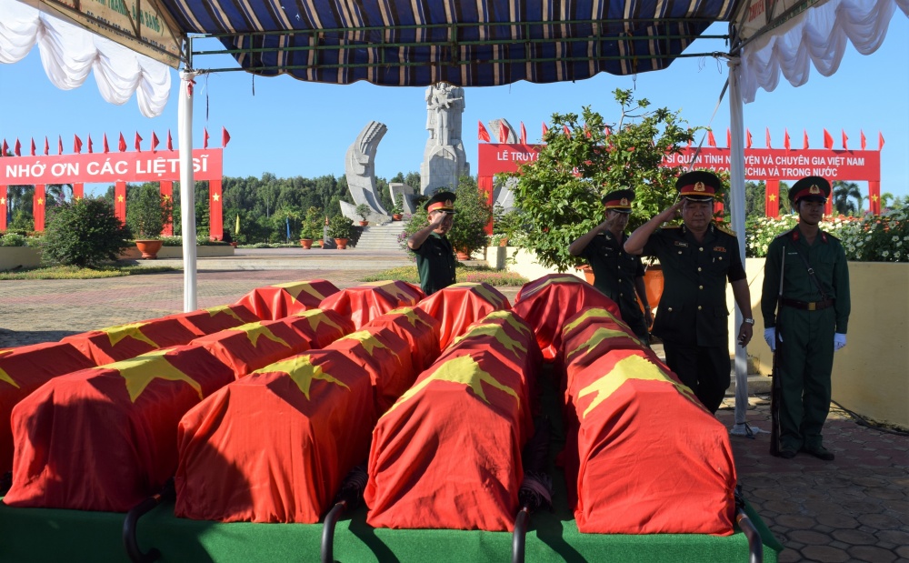 1525 remains of 52 soldiers reburied in dong thap province