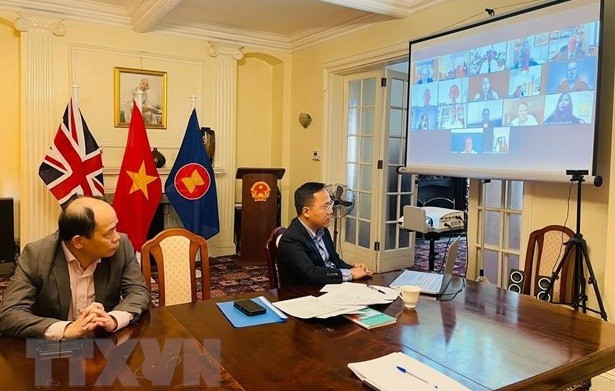 Viet Nam-UK relations developing at the best stage: diplomat