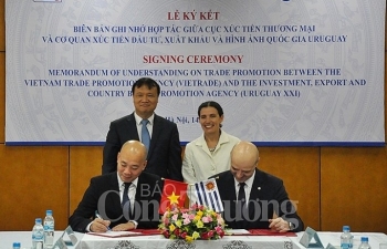 Vietnam, Uruguay sign trade, investment promotion deal