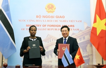 Vietnam, Botswana sign visa exemption agreement