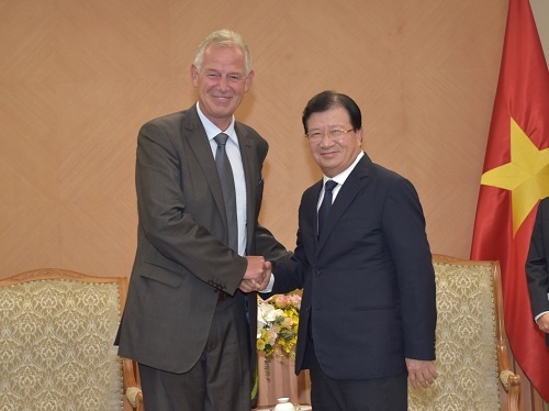 vietnam welcomes german investment in renewable energy deputy pm