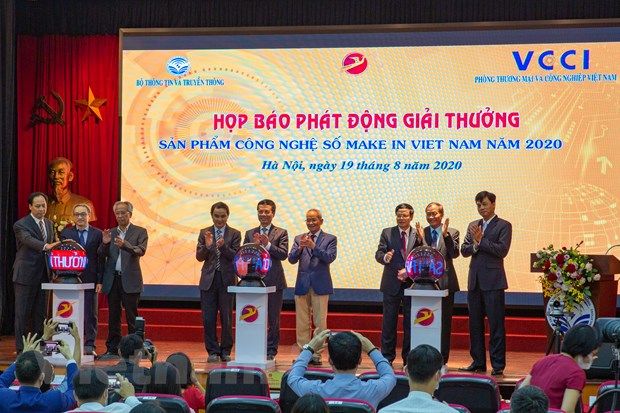 2144-make-in-vietnam-digital-technology-product-awards
