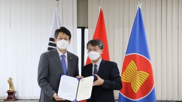 Vietnamese Embassy in RoK received 5,000 COVID-19 rapid test kits for Da Lat