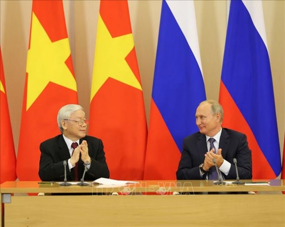 party leader affirms continuously consolidated vn russia relationship