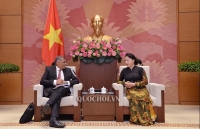 na chairwoman meets lao top leader