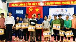500 poor households receive basic requirements for prevention of COVID-19 in Ninh Thuan province