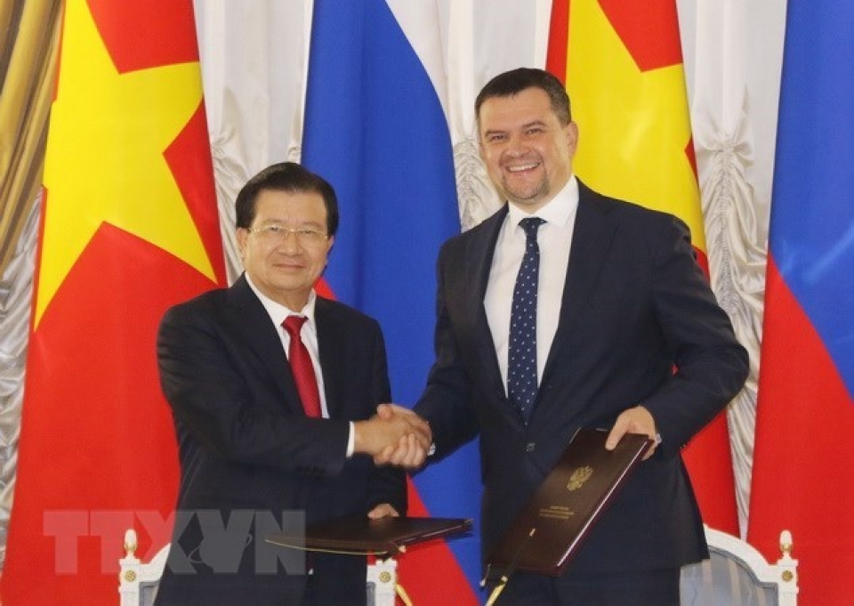 vietnam russia seek measures to forge bilateral ties