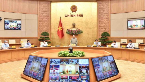 Changed mindset needed in COVID-19 control and prevention: Prime Minister Pham Minh Chinh