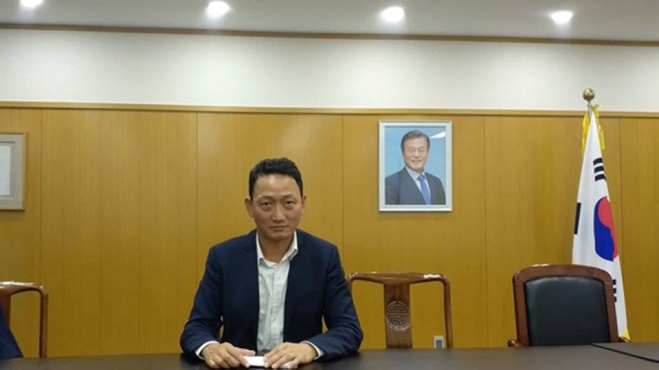 vn rok hoped to become economic allies following new visa policy