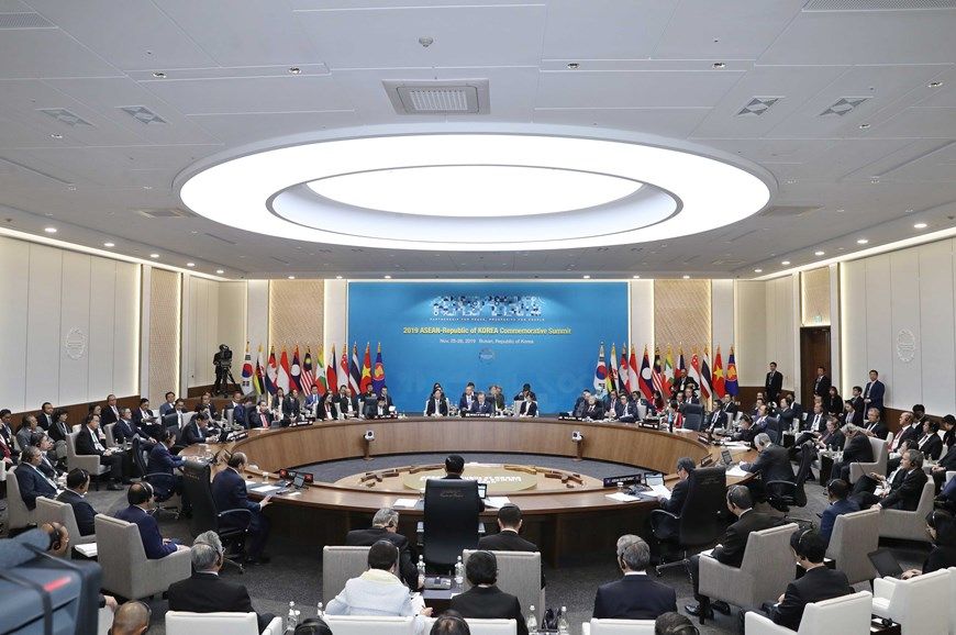 PM Phuc attends ASEAN-RoK Commemorative Summit’s second session pm phuc attends asean rok commemorative summits second session