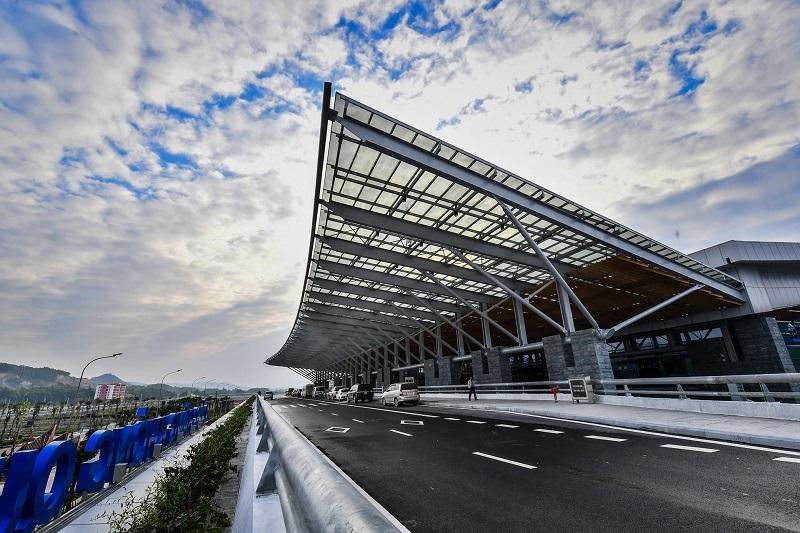 Van Don Airport wins big at World Travel Awards