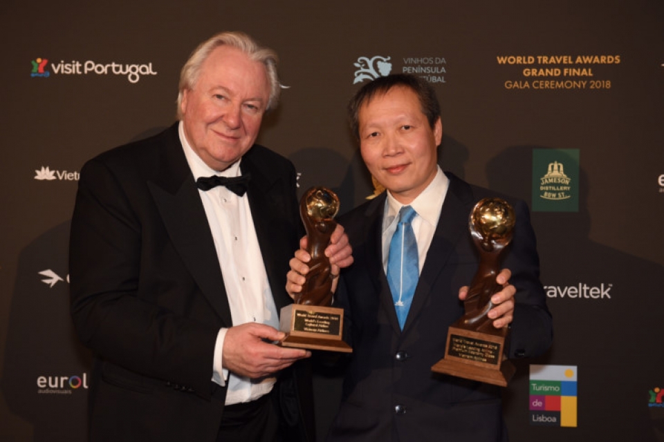 vietnam airlines wins two world travel awards