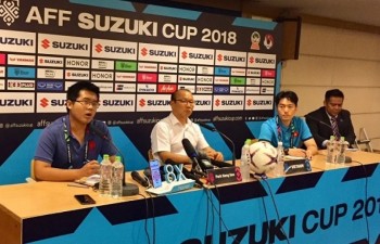 Park Hang-seo thanks players for a great match