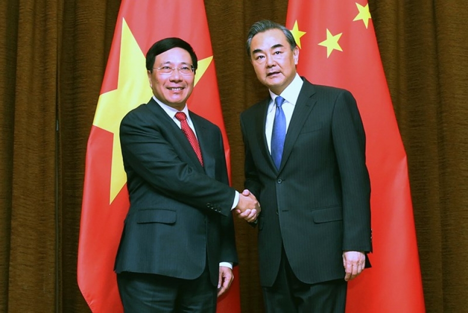 deputy pm highly delighted at vietnam china all around cooperation