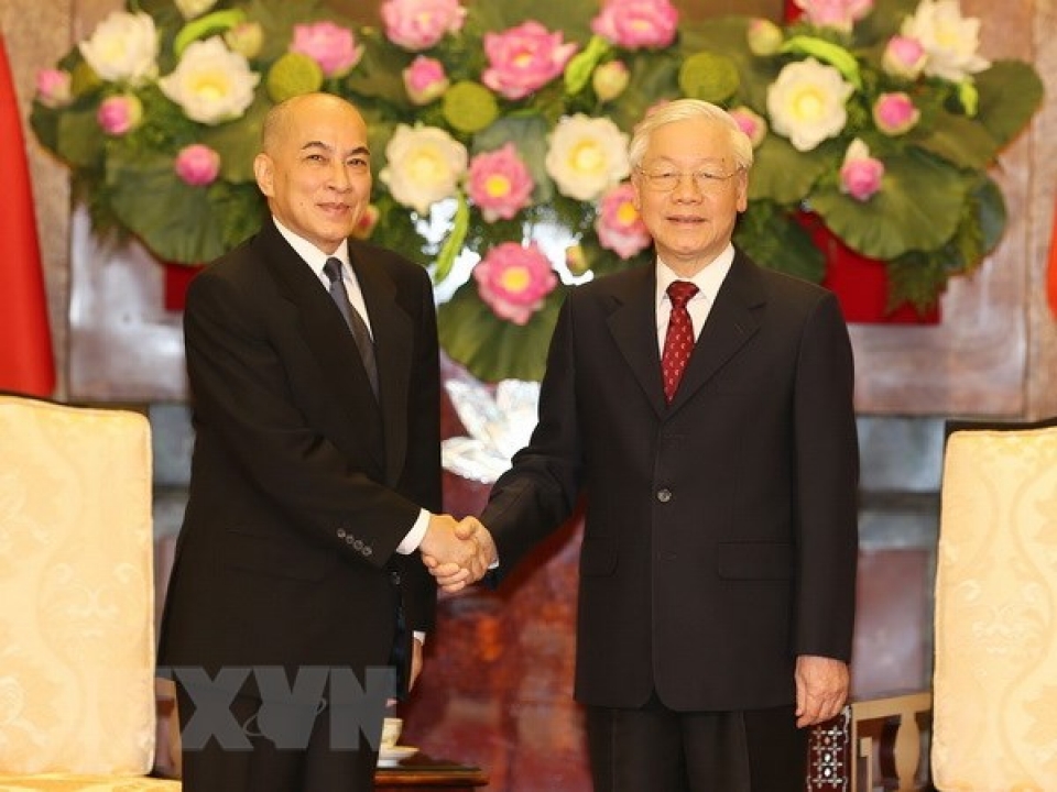 top vietnamese leader meets with cambodian king