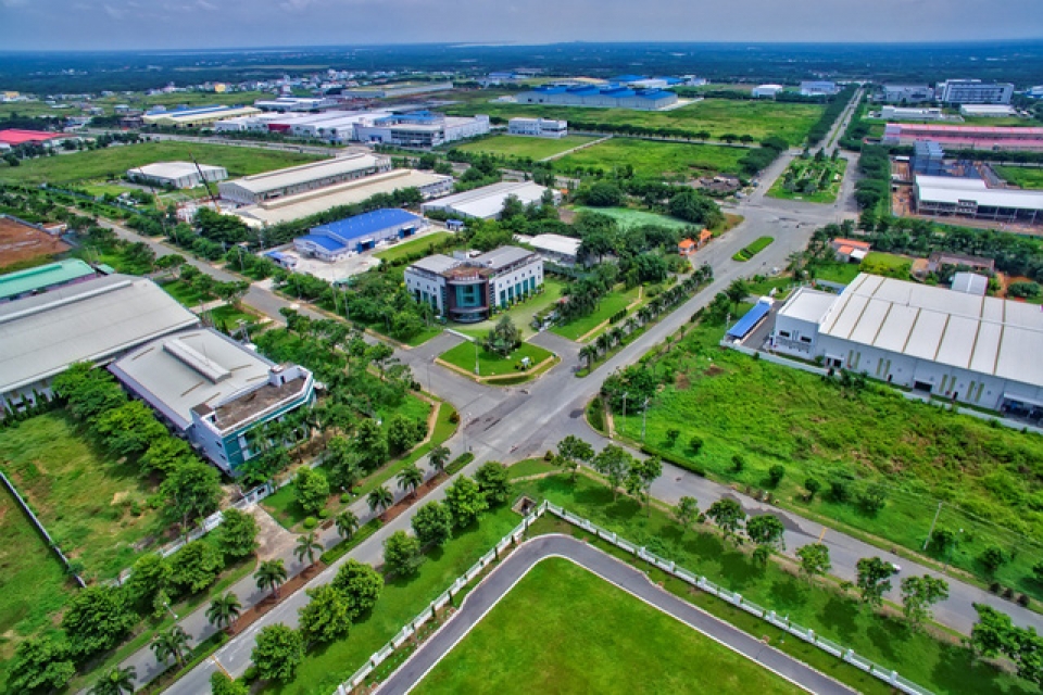 growth in automobile sector drives up vietnam industrial real estate market