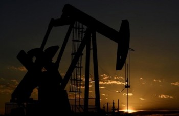 Seeking solutions to oil price problem