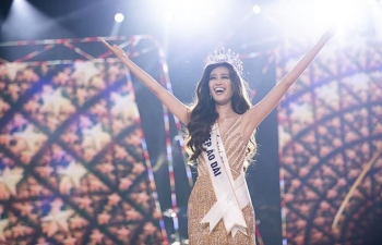 Nguyen Tran Khanh Van crowned Miss Universe Vietnam 2019