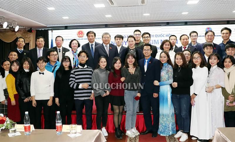 na chairwoman meets vietnamese community in russia